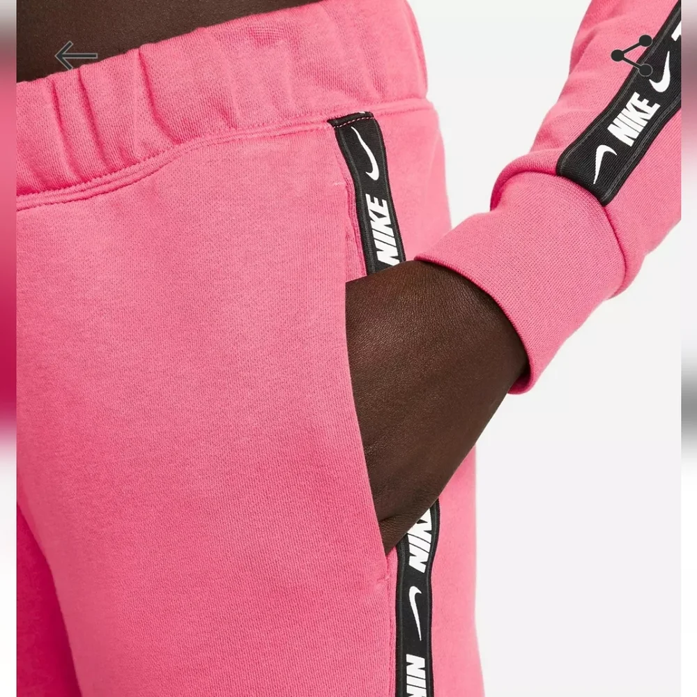 Nike sweatpants Only. - Picture 4 of 16
